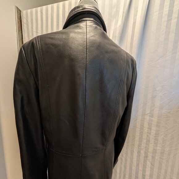 Danier Leather Women's Coat EUC - Picture 3 of 8